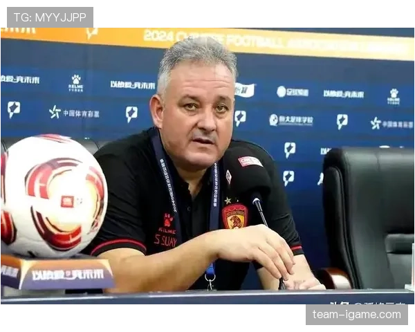 南美足球教练风格解析：激情与战术融合驱动球队持续提升竞争力