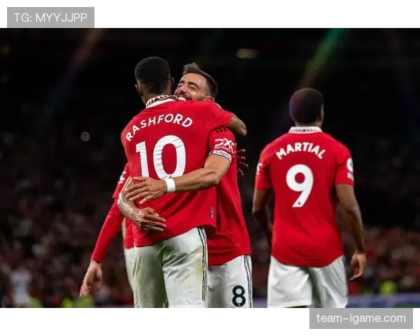 滕哈赫战术演变分析：曼联从防守反击到控球模式的表现变化