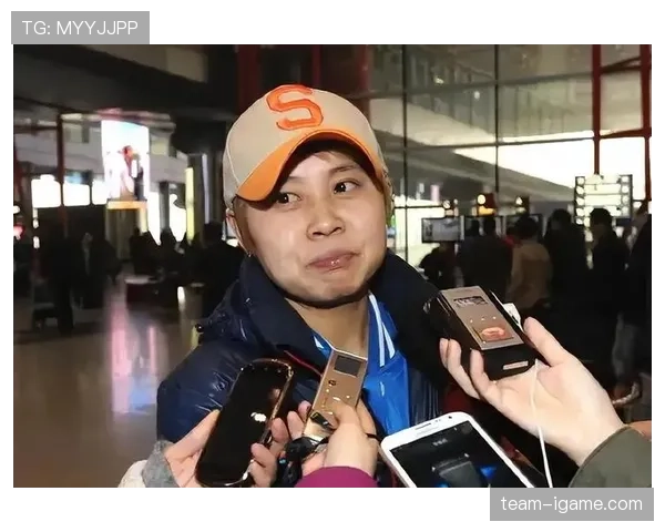 王濛又在训练馆啃鸡腿了，这自律和放纵的边界到底在哪？